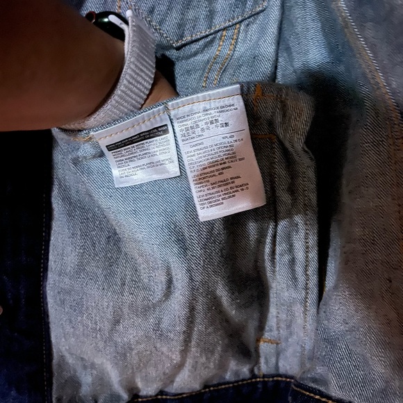 Authentic NFL Levi’s Eagles denim jacket size M - Picture 7 of 8